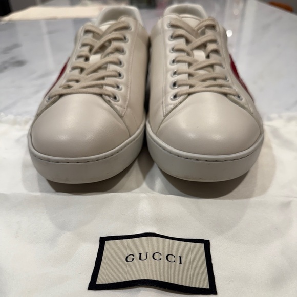Gucci Men\'s Cream and Red Sneakers